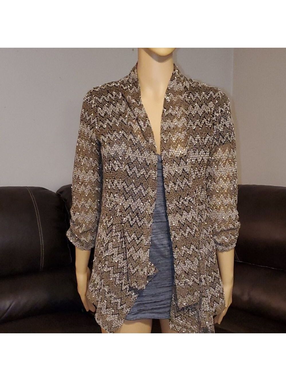 Women's onque  Cardigan sweater size pettie medium
